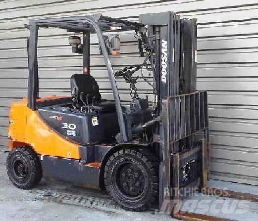 Doosan D30 S-5 Dizelski viličari