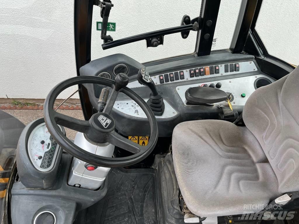 JCB TM 220 Teleskopski viličari