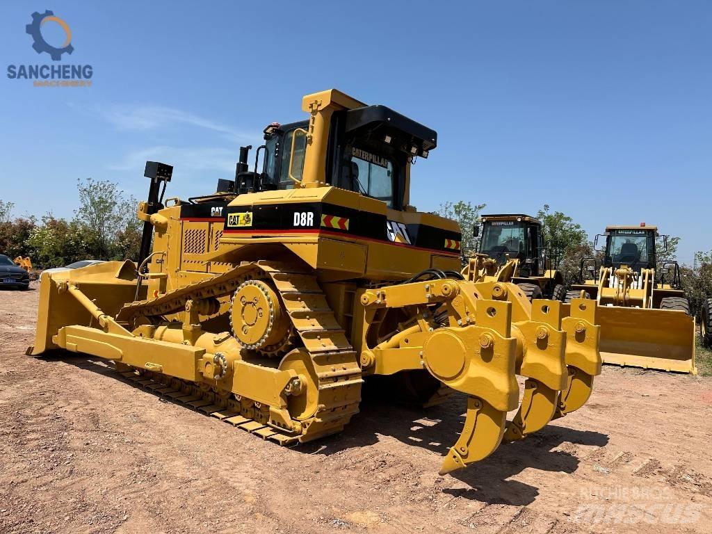 CAT D 8 R Buldožeri gusjeničari
