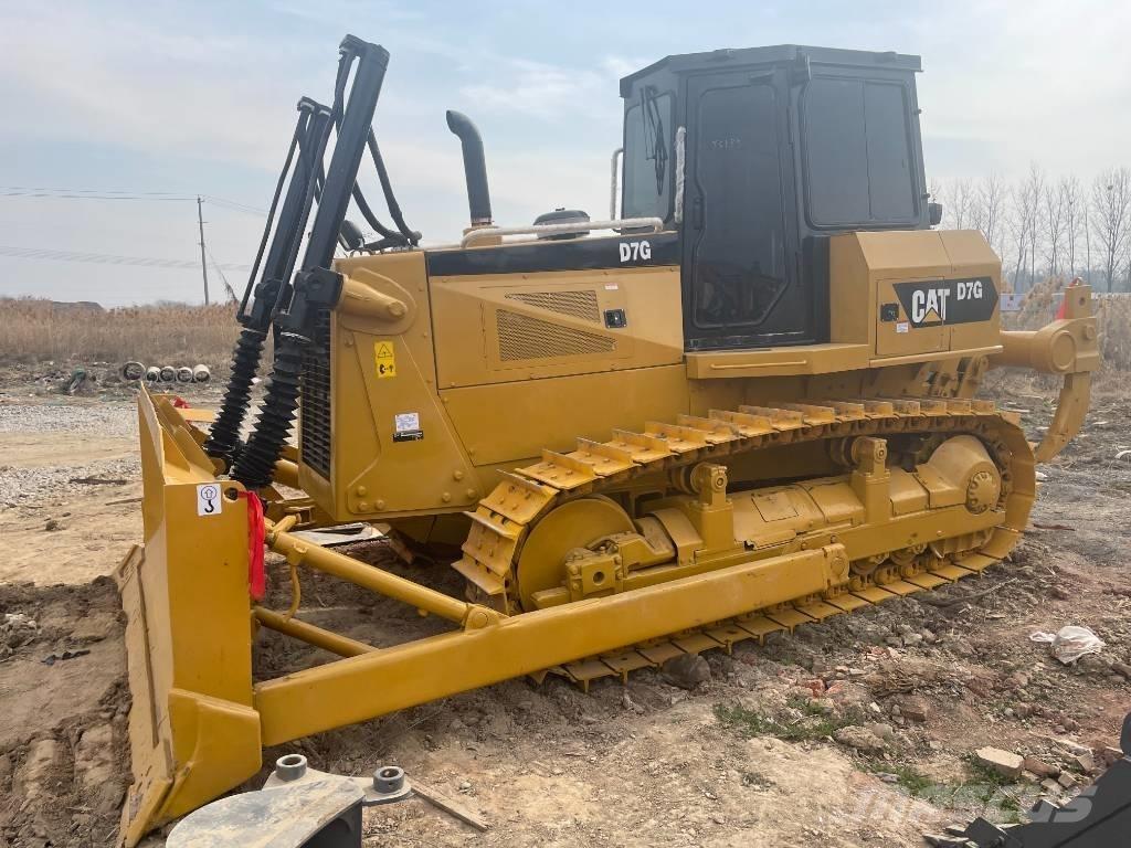 CAT D 7 G Buldožeri gusjeničari