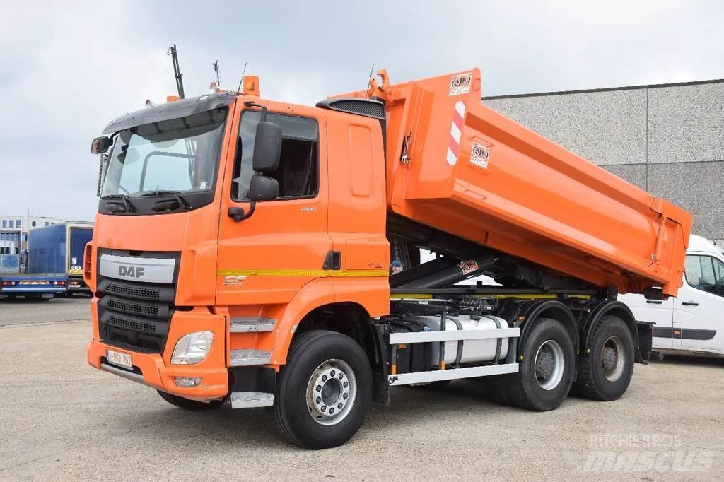 DAF CF 460 Rol kiper kamioni s kukama za dizanje