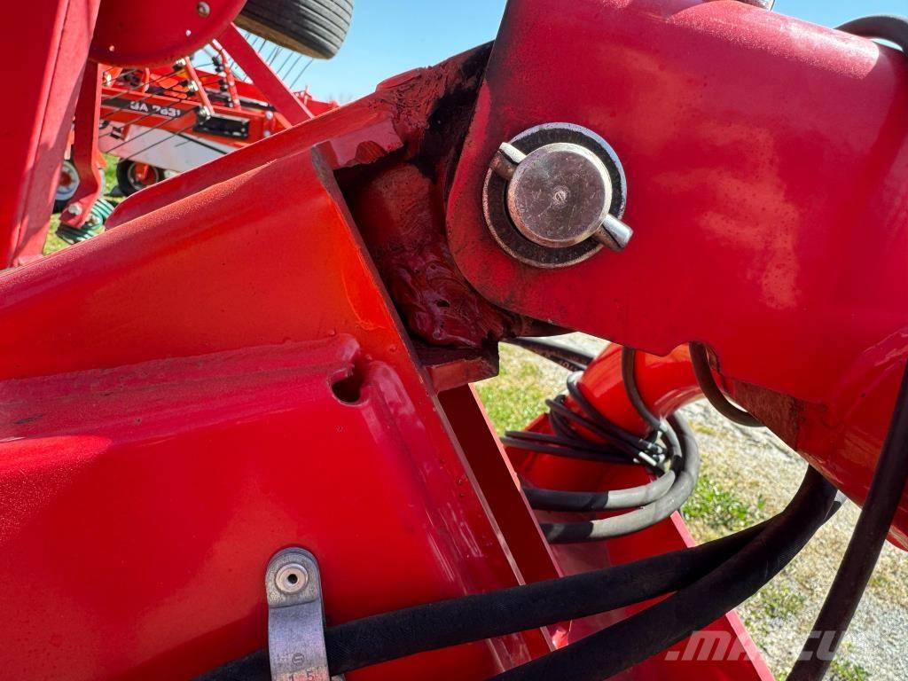 Kverneland 8090 Okretači i sakupljači sijena