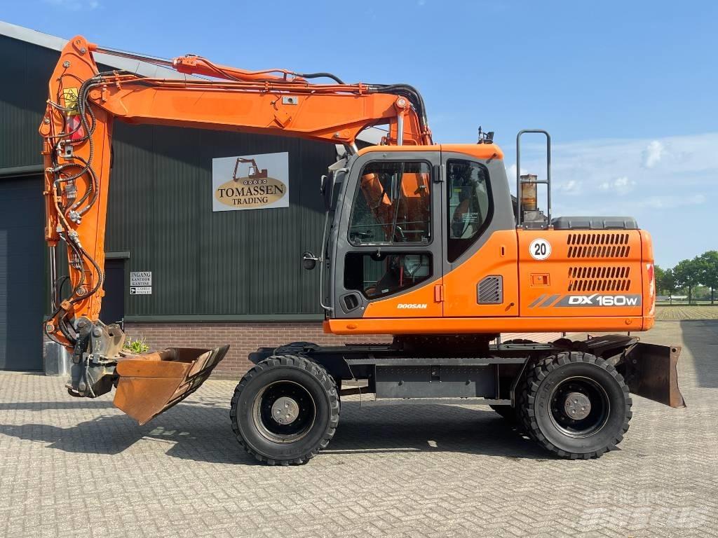 Doosan DX 160 W-3 Bageri na kotačima