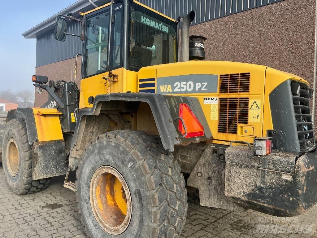 Komatsu WA 250 PZ-5 Utovarivači na kotačima