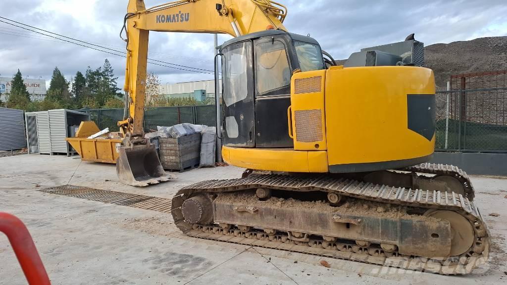 Komatsu PC 228 Bageri gusjeničari