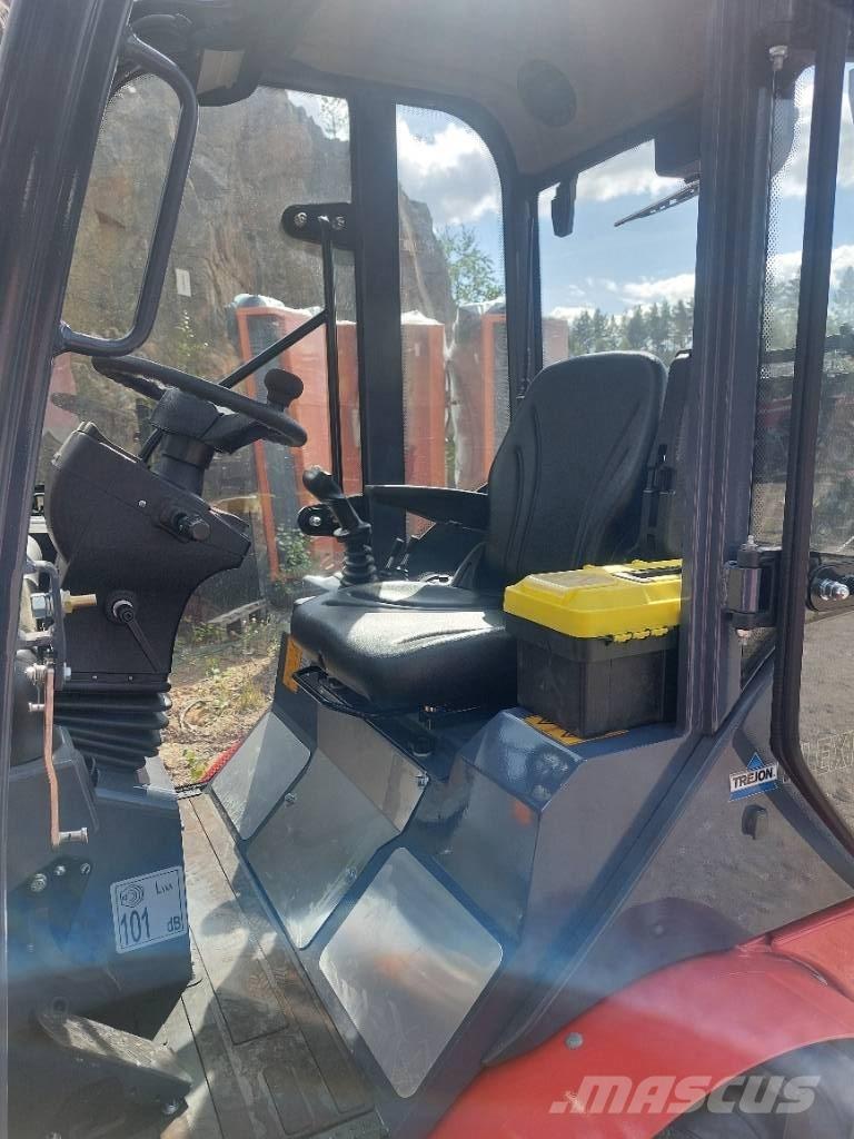 Flexi Trac 1226 cab Traktori