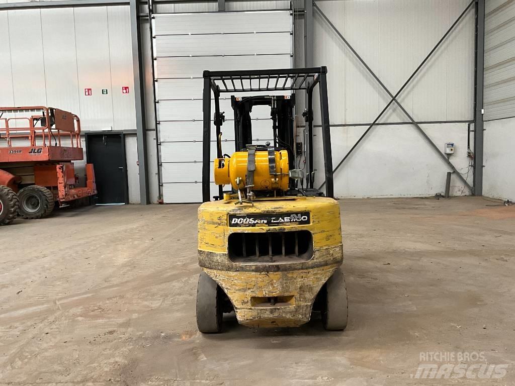 Doosan G 25 P-3 Plinski viličari