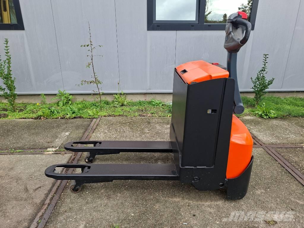 BT LWE 160 Nisko podizni električni viličar