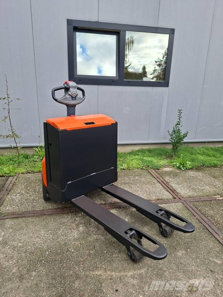 BT LWE 160 Nisko podizni električni viličar