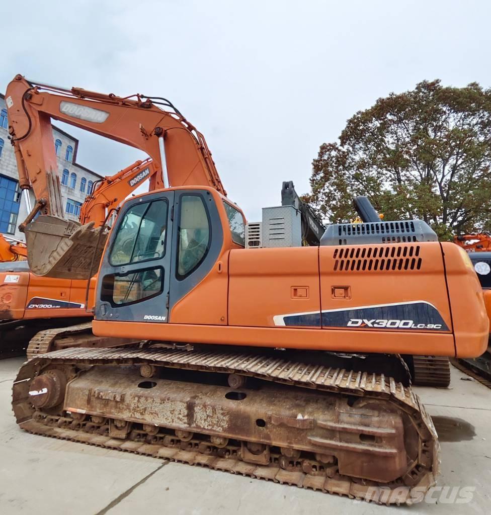 Doosan DX 300 LC Bageri gusjeničari