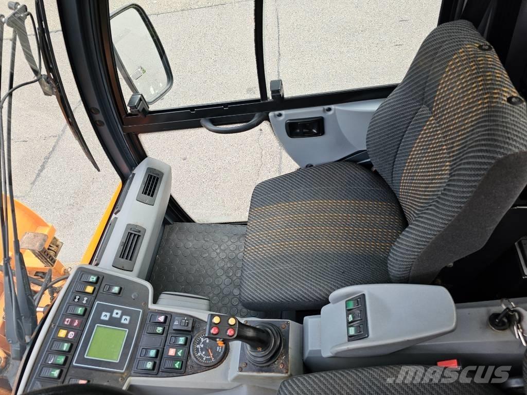 Multicar Tremo X56 Vozila za prijevoz opreme za rad