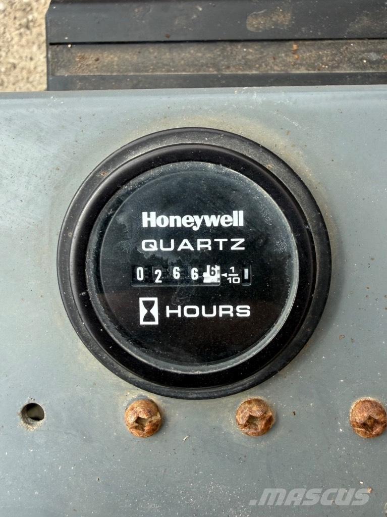 SkyJack SJ 4632 Škaraste platforme