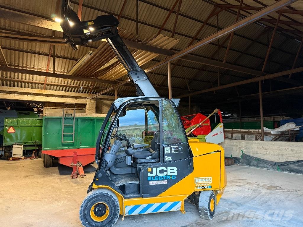 JCB 30-19 E Električni viličari