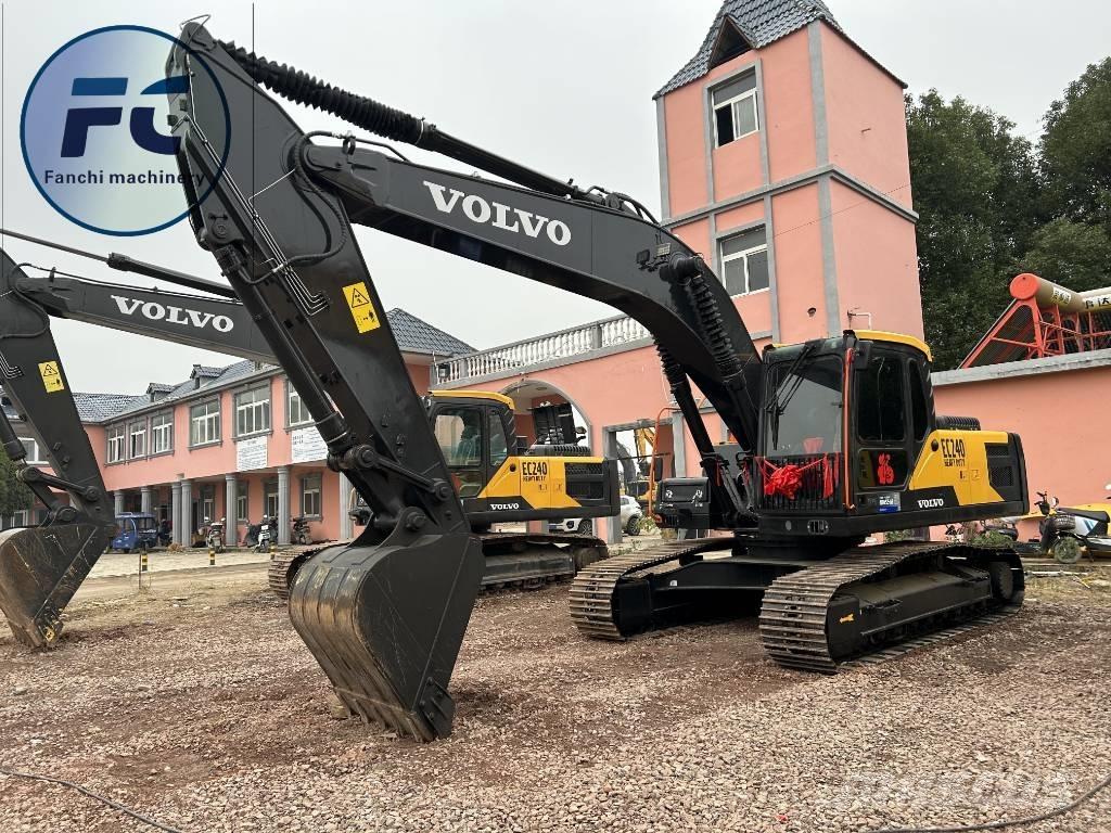 Volvo EC 240 Bageri gusjeničari