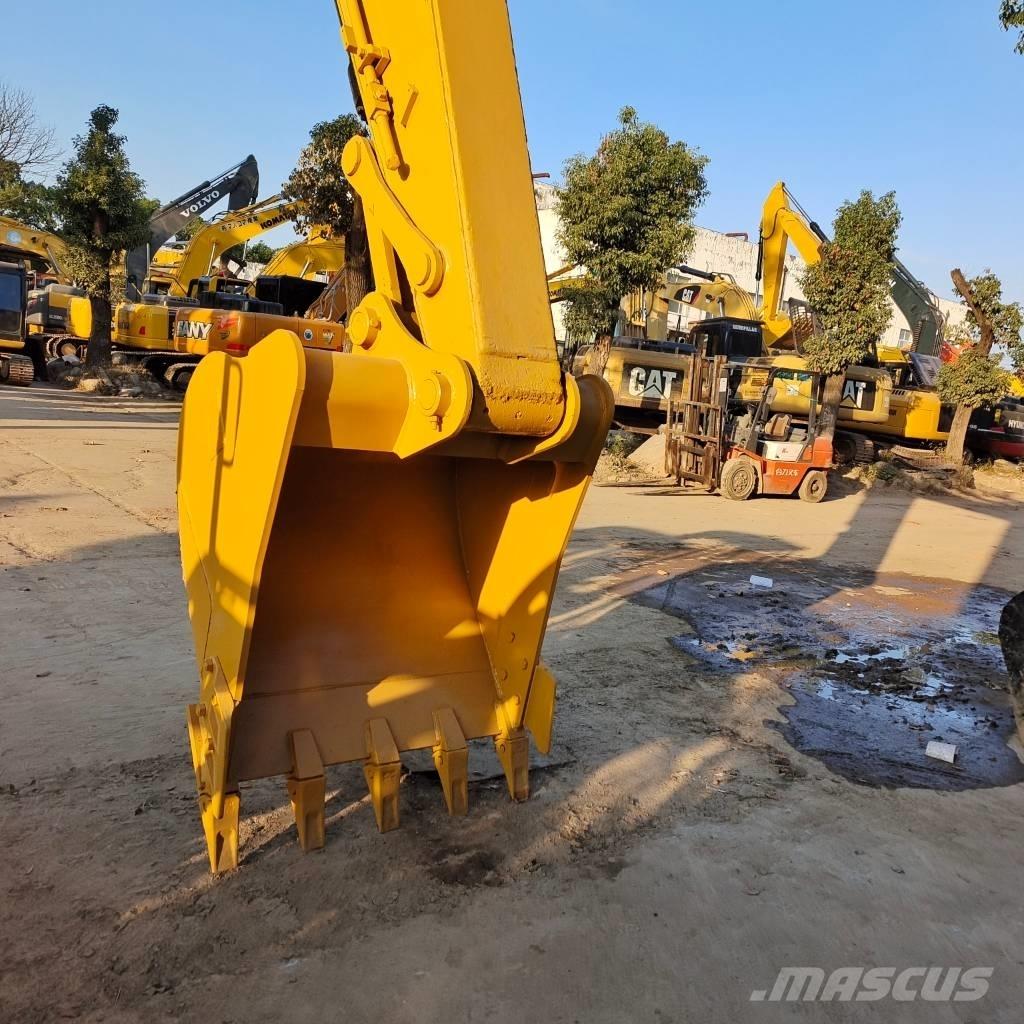 CAT 320 D2 Bageri gusjeničari