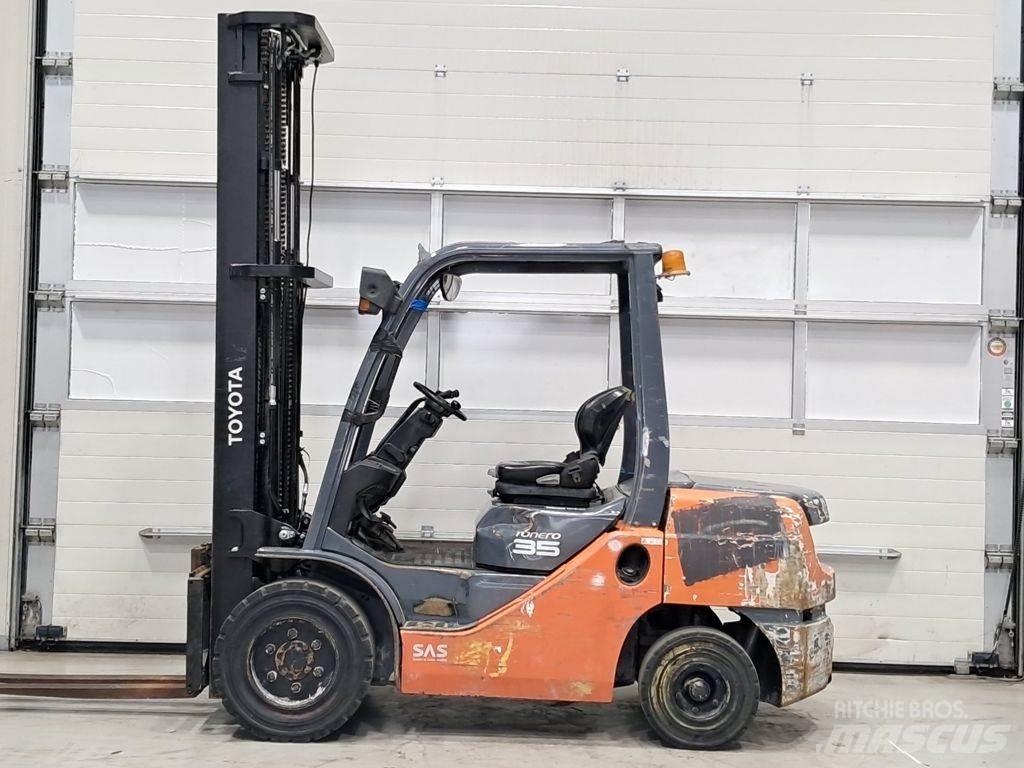Toyota 02-8FDJF35 Dizelski viličari