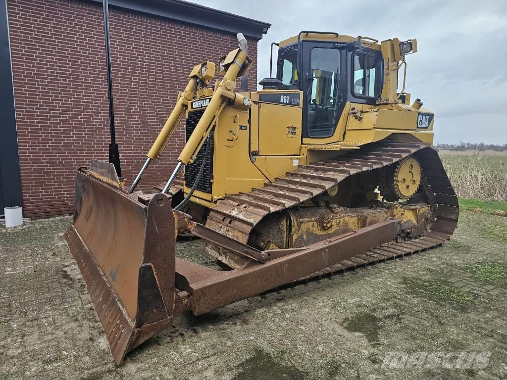 CAT D 6 T LGP Buldožeri gusjeničari