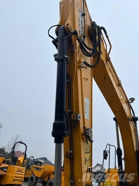 JCB JS 175 W Bageri na kotačima