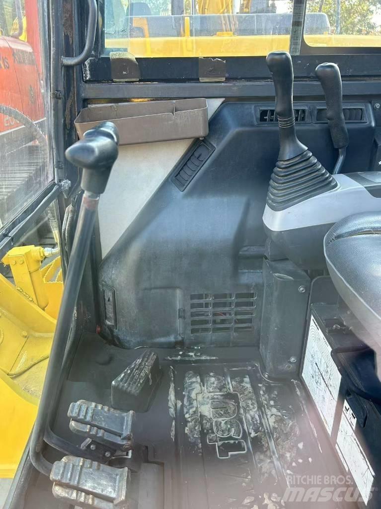 Komatsu PC 56 Bageri gusjeničari