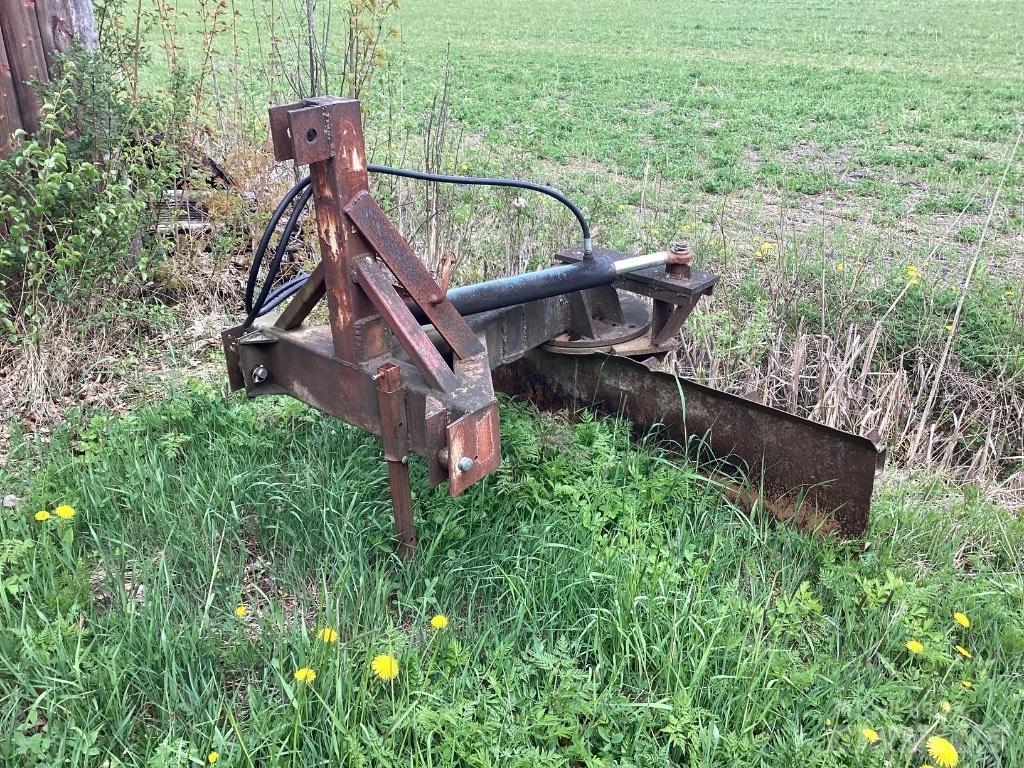  Perälevy omavalmiste Plugovi za putove