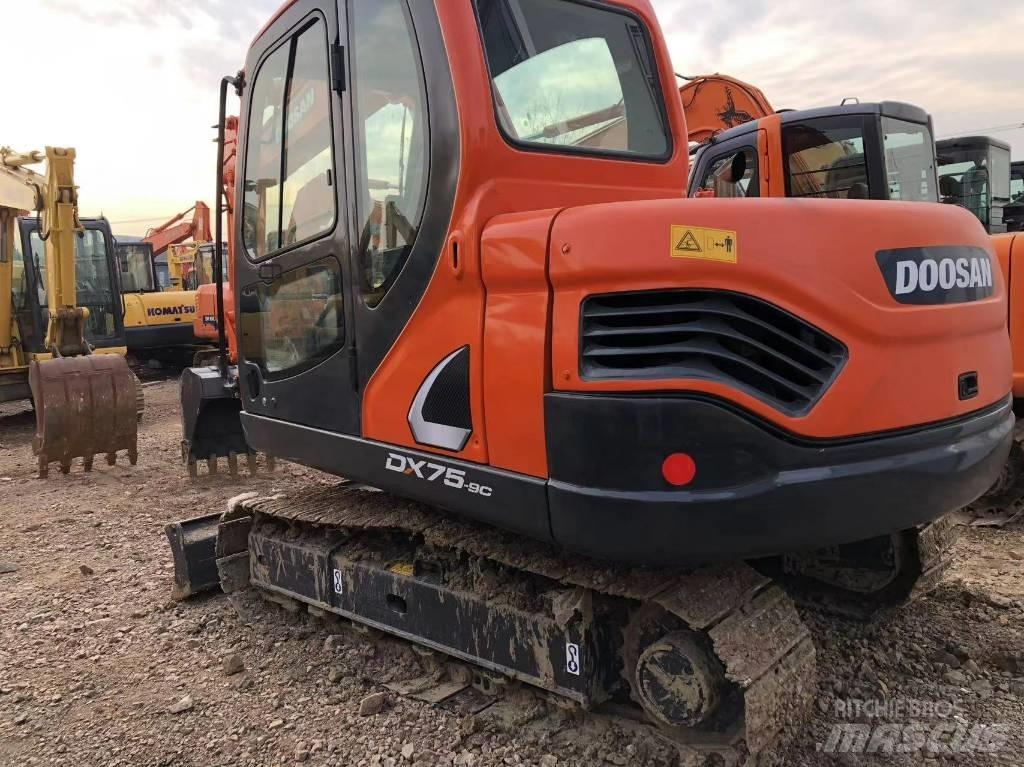 Doosan 75-9c Bageri gusjeničari