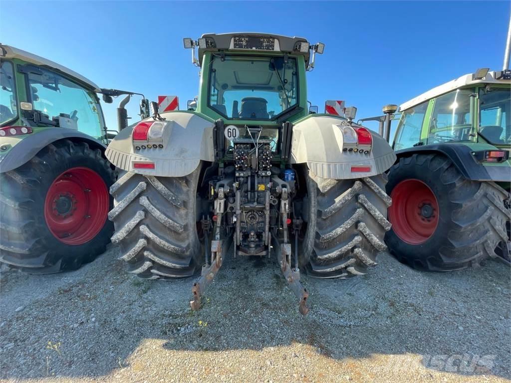 Fendt 933 Vario Traktori