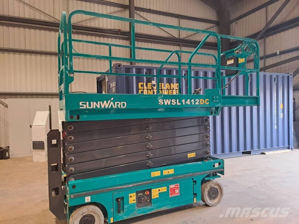 Sunward SWSL 1412 DC Škaraste platforme