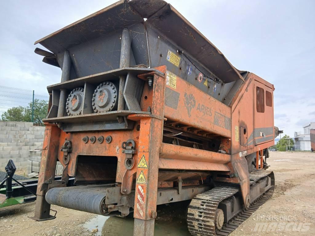 Arjes Titan 900 Strojevi za rezanje otpada