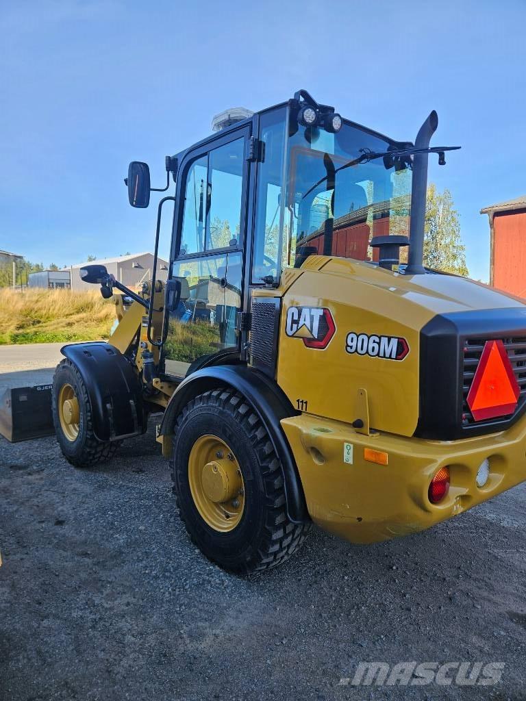 CAT 906 Utovarivači na kotačima