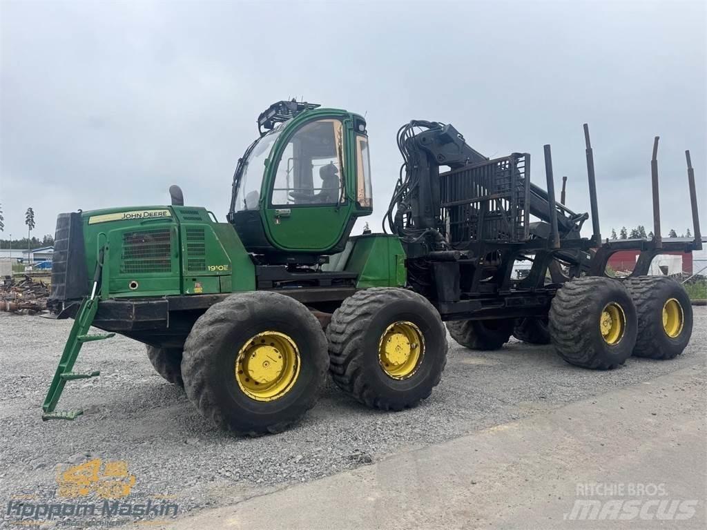 John Deere 1910E Forvarderi