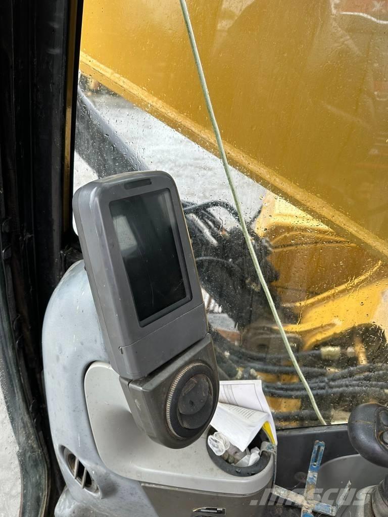 CAT 325DL Bageri gusjeničari