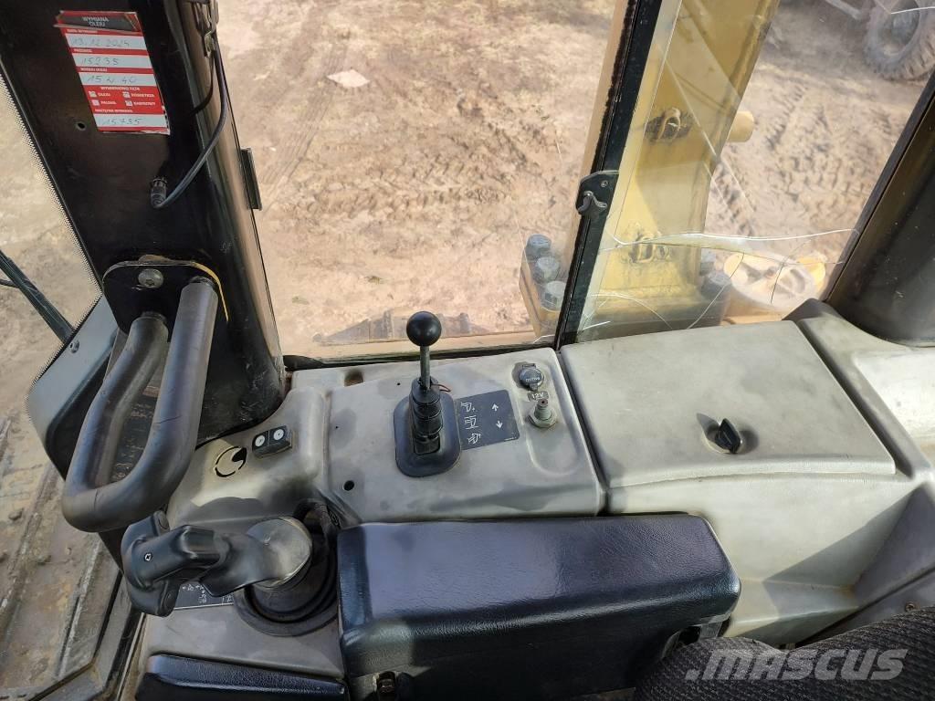 CAT D 6 N LGP Buldožeri gusjeničari