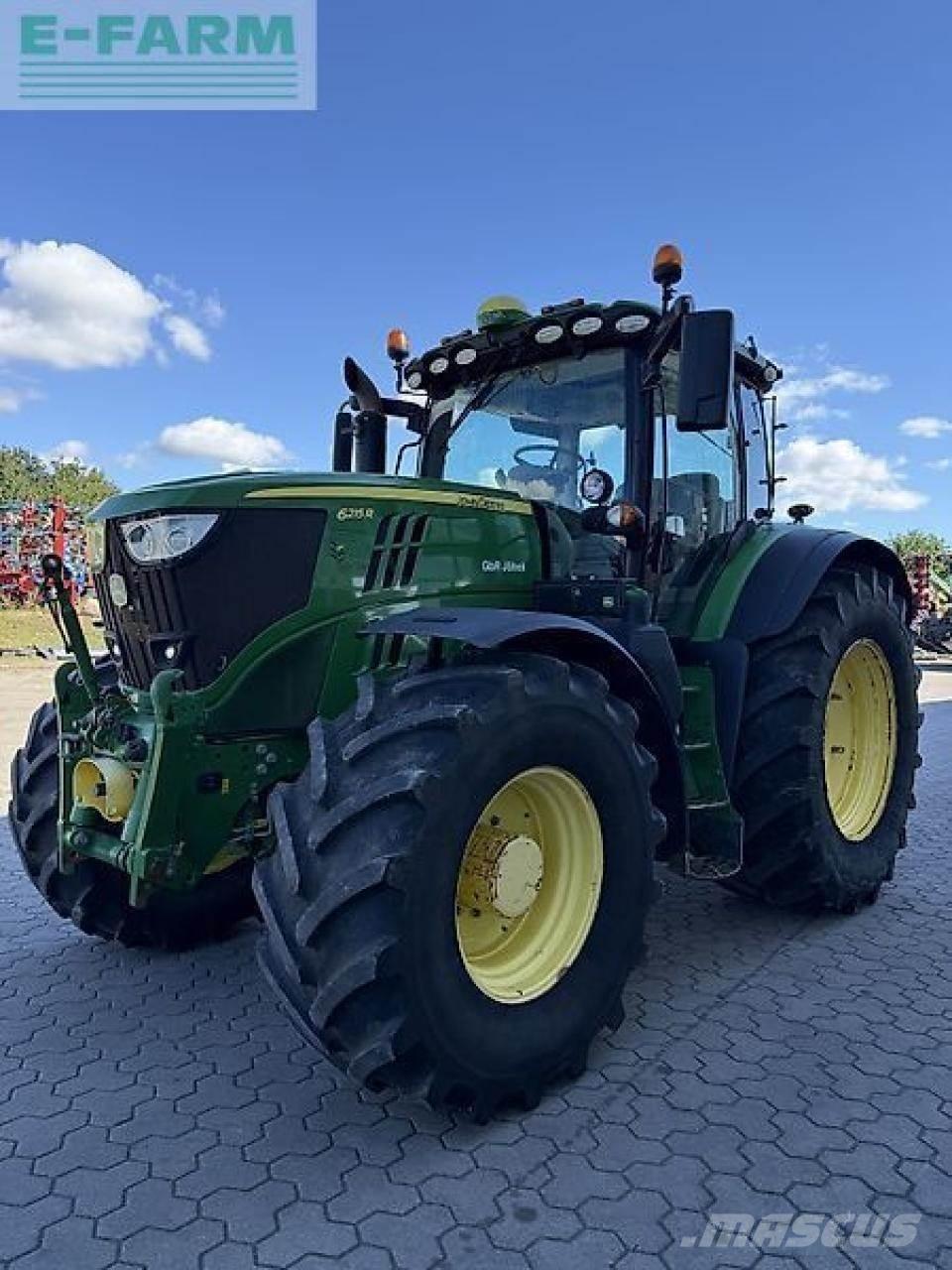 John Deere 6215r Traktori