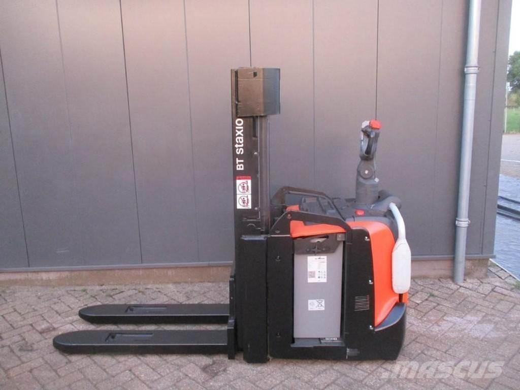 Toyota SPE200D Nisko podizni električni viličar sa platformu