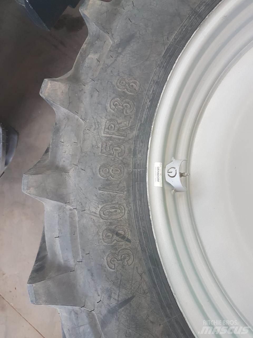 Petlas 380/85R38 Gume, kotači i naplatci