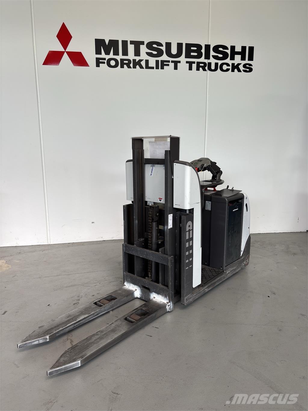 Atlet PPC120 Niskopodizni komisioni viličar