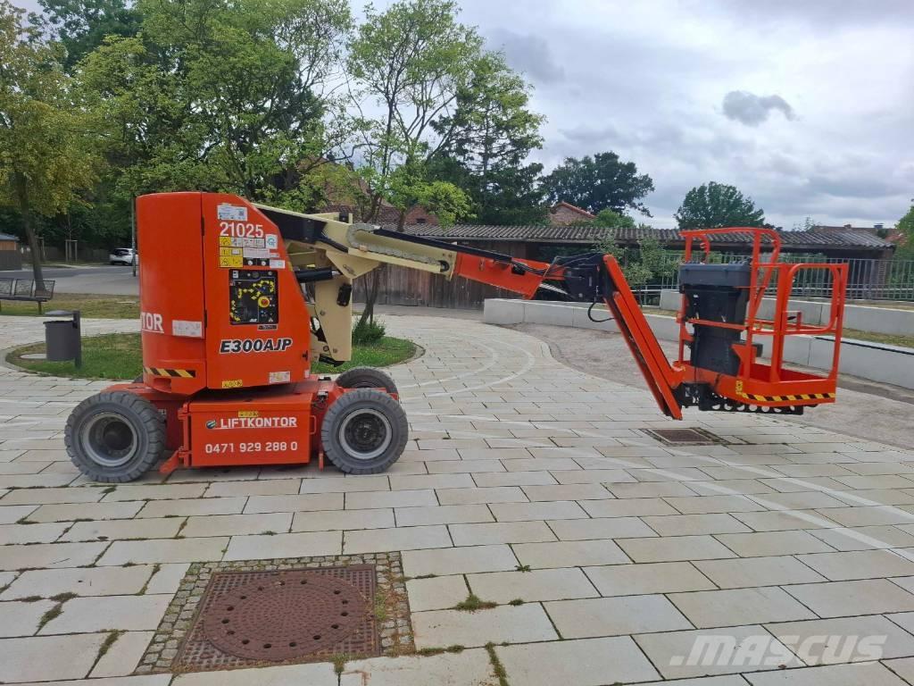 JLG E 300 AJP Zglobne podizne platforme