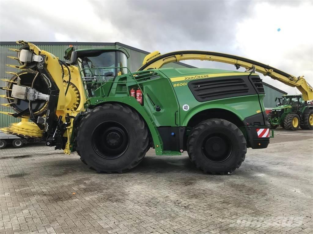 John Deere 8600 Strojevi za krmu na vlastiti pogon