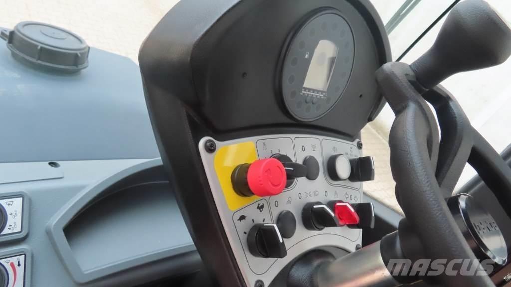 Bomag BW11 RH-5 Gumeni valjci na kotačima