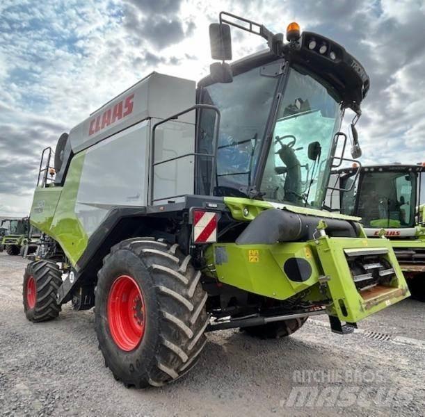 CLAAS TRION 520 Kombajni