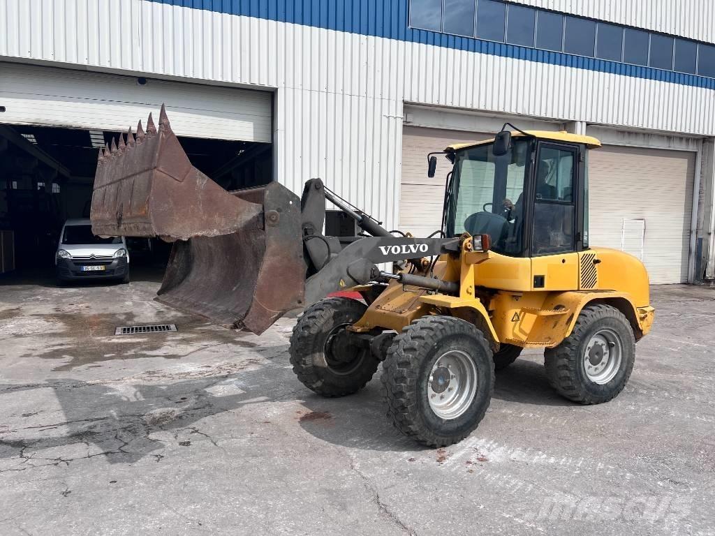 Volvo L 30 B Utovarivači na kotačima
