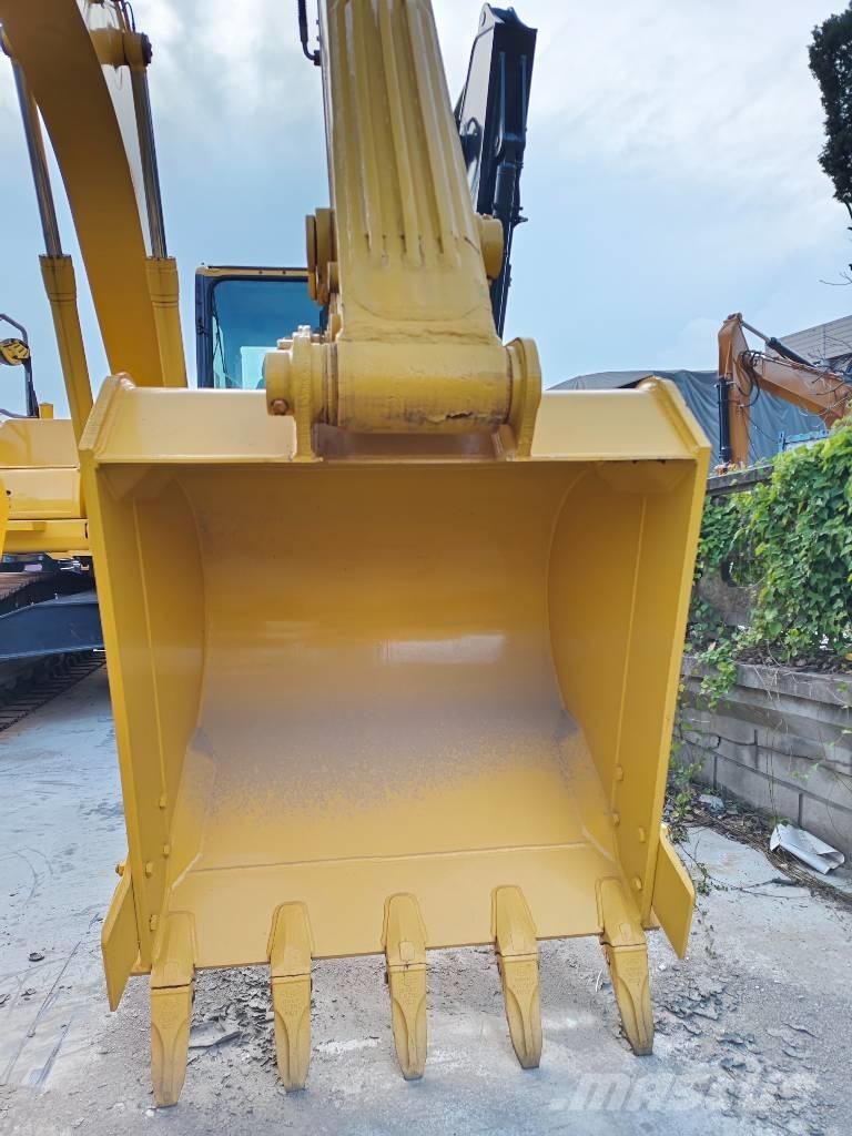 Komatsu PC 220-7 Bageri gusjeničari