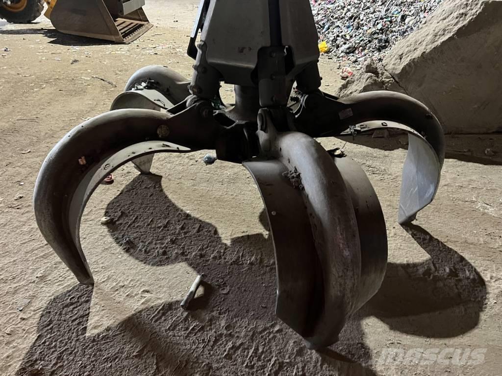 Liebherr LH 22 M Bageri za manipuliranje materijalom / otpadom