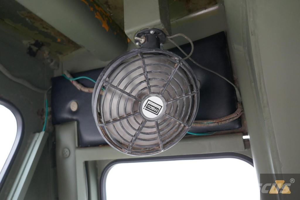CAT D7G Ex-army Buldožeri gusjeničari