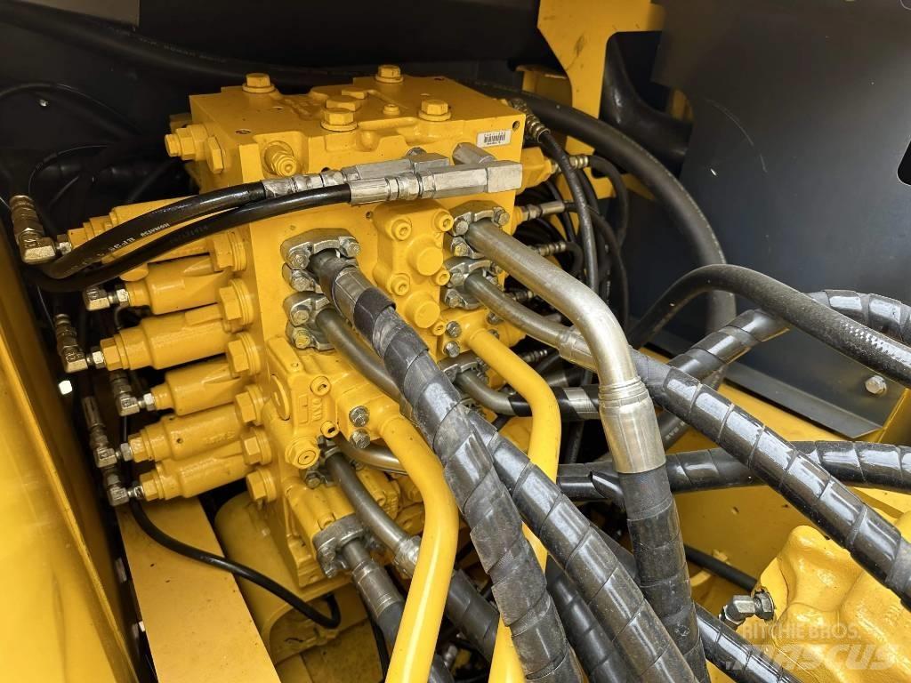 Komatsu PC 200-8 Bageri gusjeničari