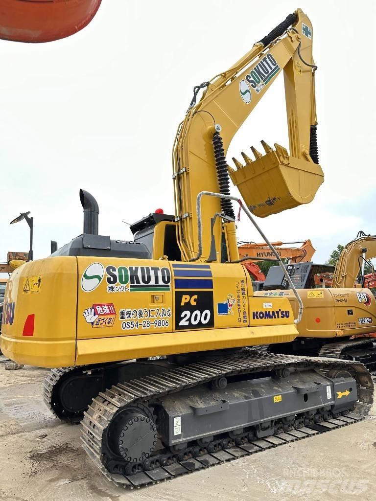 Komatsu PC 200-8 Bageri gusjeničari