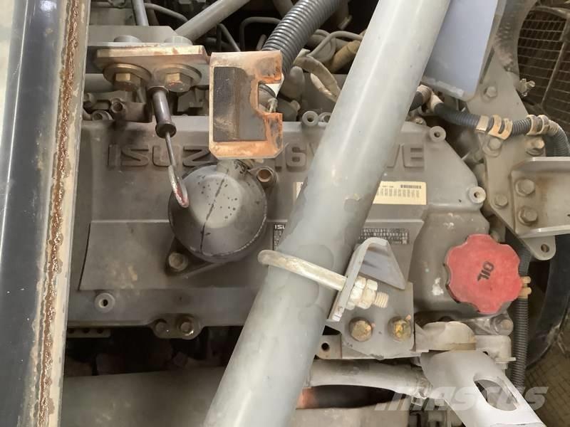 Hitachi ZX 210 LC-5B Bageri gusjeničari