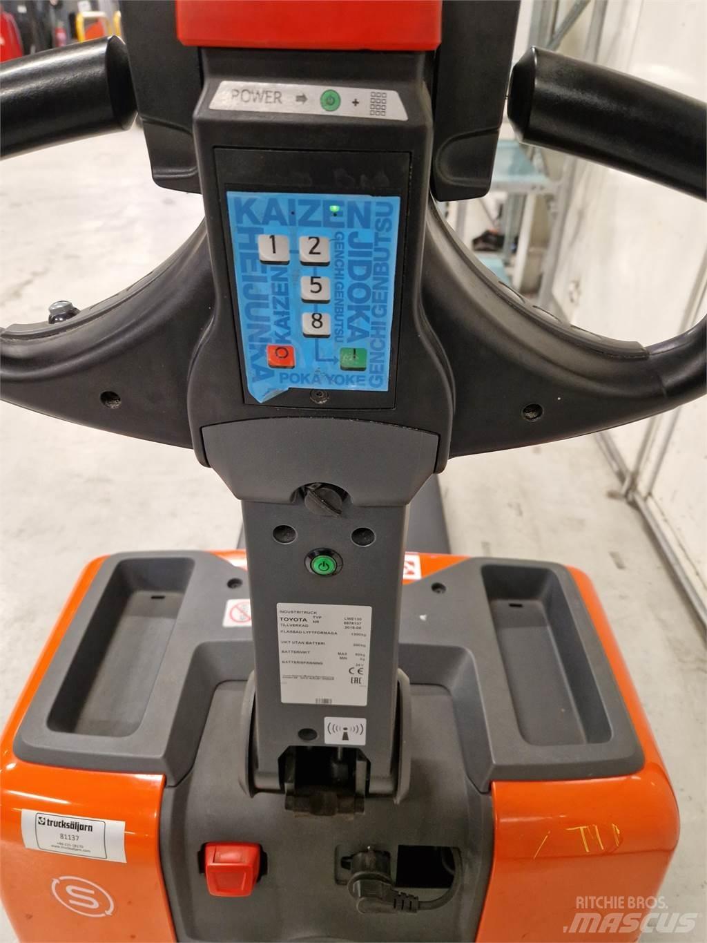 Toyota LWE130 Nisko podizni električni viličar