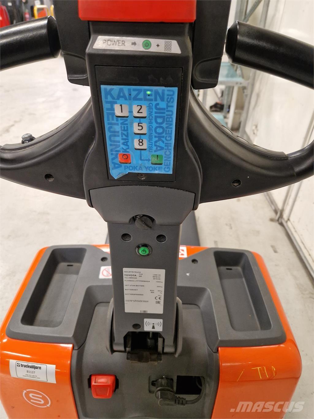 Toyota LWE130 Ručni električni viličar