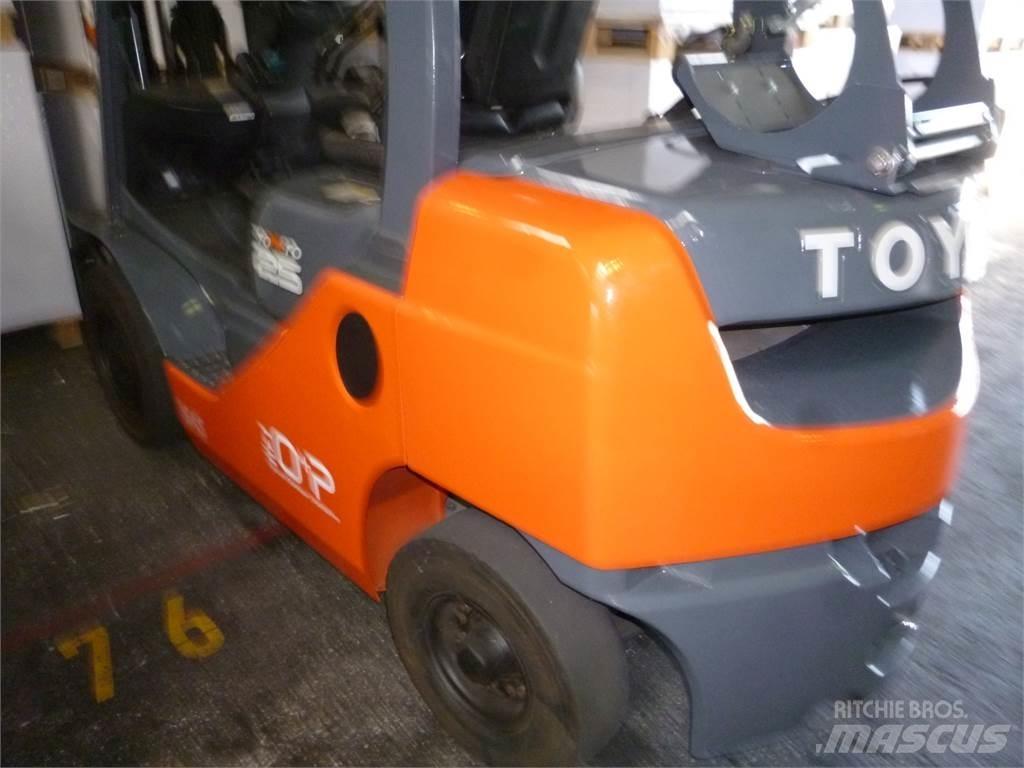 Toyota 02-8FGF25 Plinski viličari